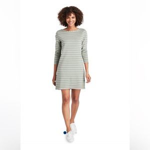 Vineyard Vine long sleeve striped dress!